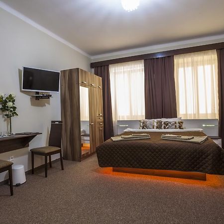 Luxury Air-Conditioned Rooms In Old Town Bratislava Exteriér fotografie