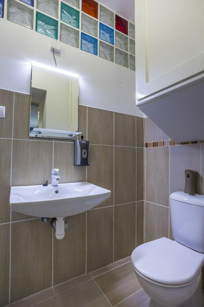 Luxury Air-Conditioned Rooms In Old Town Bratislava Exteriér fotografie