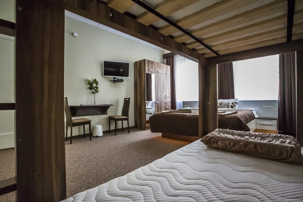 Luxury Air-Conditioned Rooms In Old Town Bratislava Exteriér fotografie