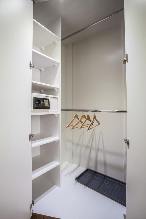 Luxury Air-Conditioned Rooms In Old Town Bratislava Exteriér fotografie