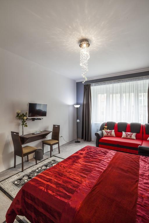 Luxury Air-Conditioned Rooms In Old Town Bratislava Exteriér fotografie